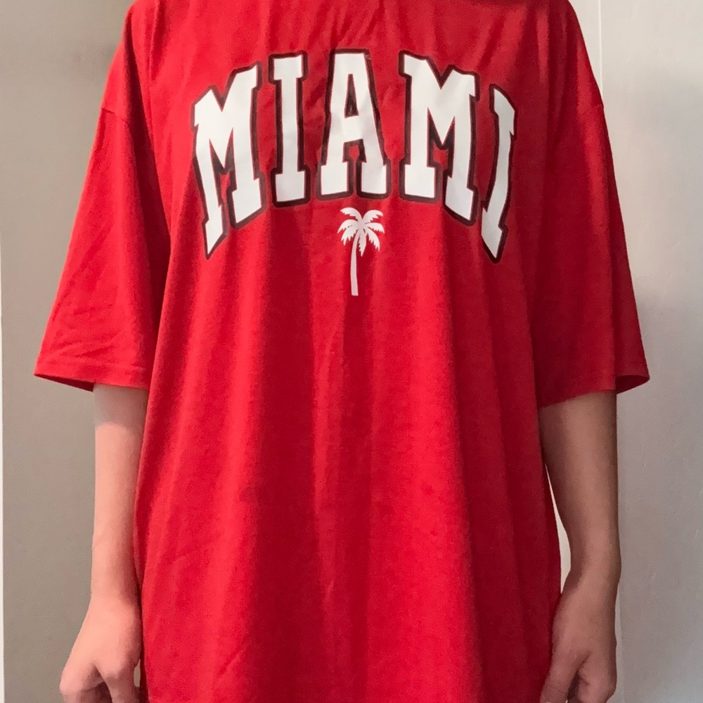SHEIN Red Miami Graphic Tee